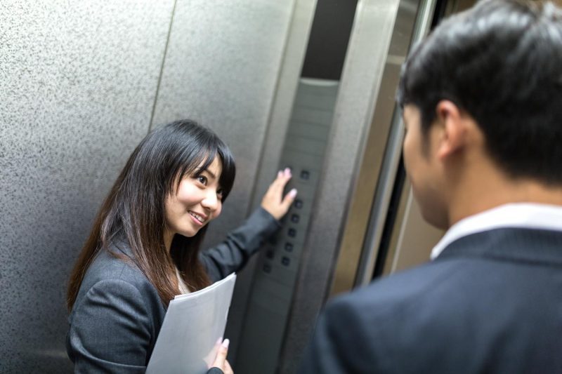 気持ちに気付いて 職場の好きな人 にアプローチする方法